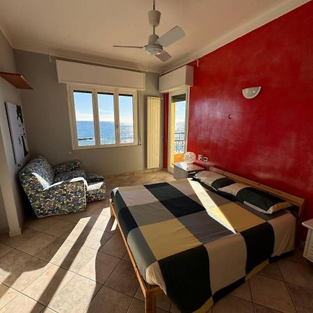 Hotel Ideal Таджа Екстер'єр фото