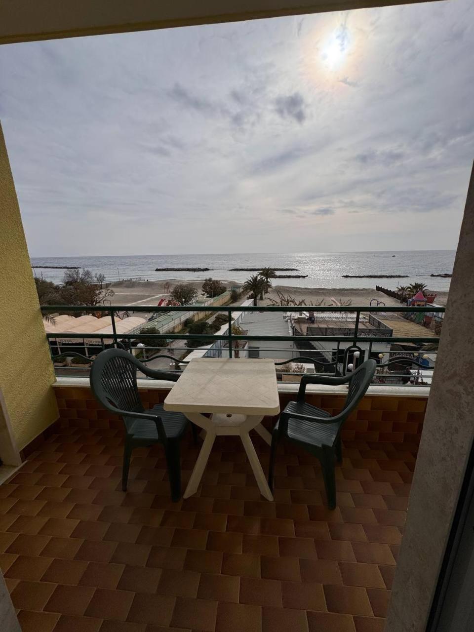 Hotel Ideal Таджа Екстер'єр фото