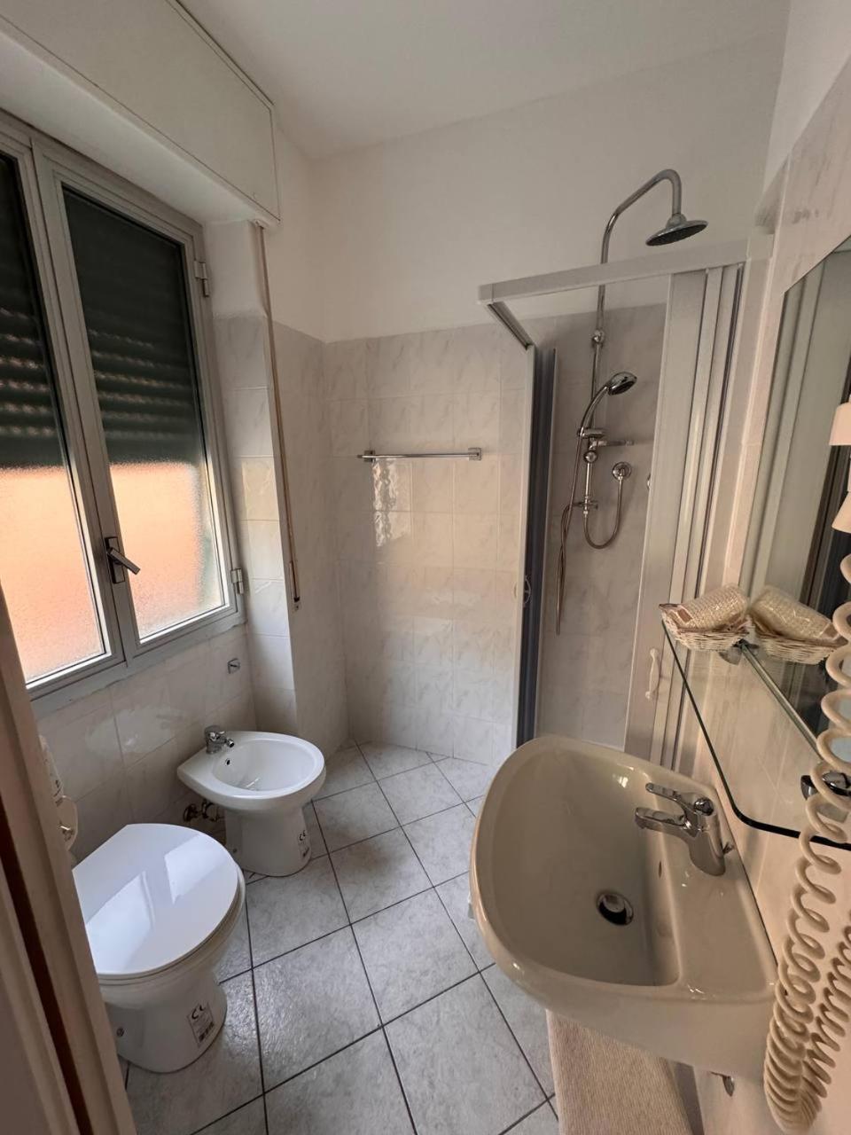 Hotel Ideal Таджа Екстер'єр фото