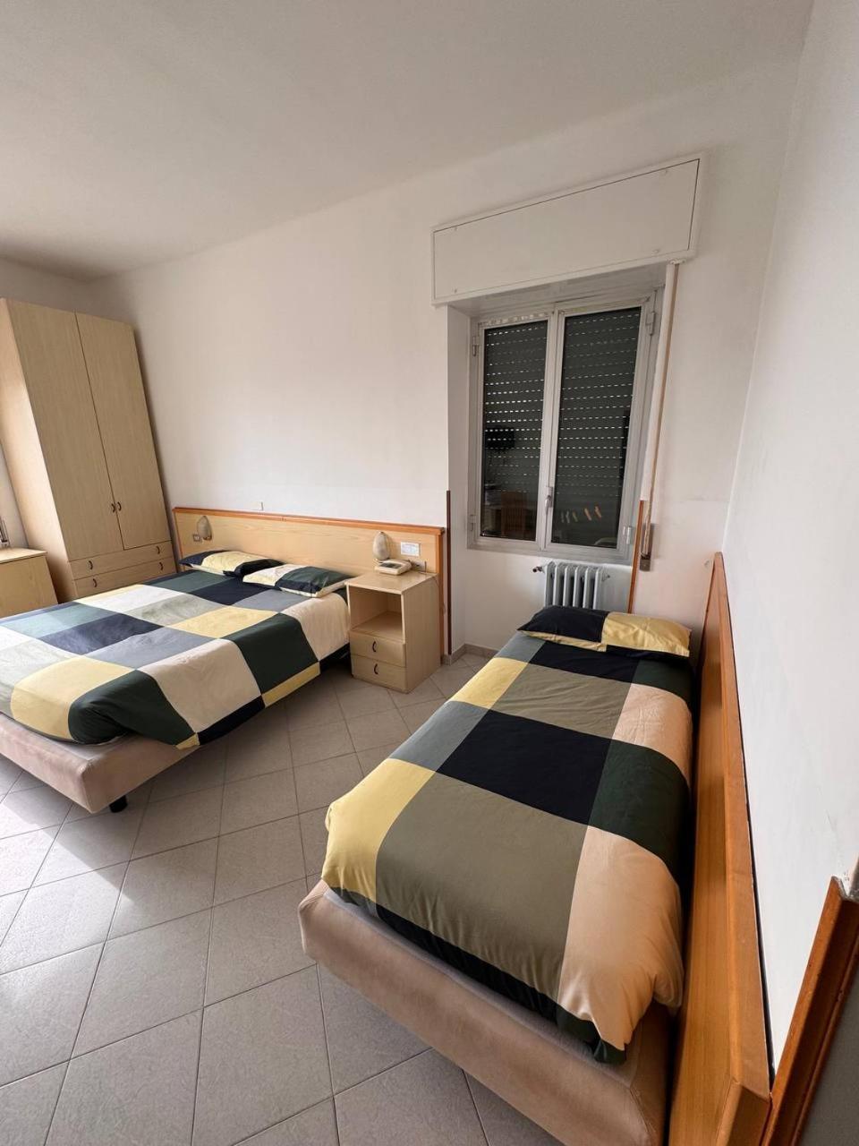 Hotel Ideal Таджа Екстер'єр фото